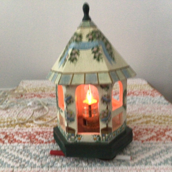 GAZEBO FLICKERING LIGHT DESK LAMP - Picture 1 of 4